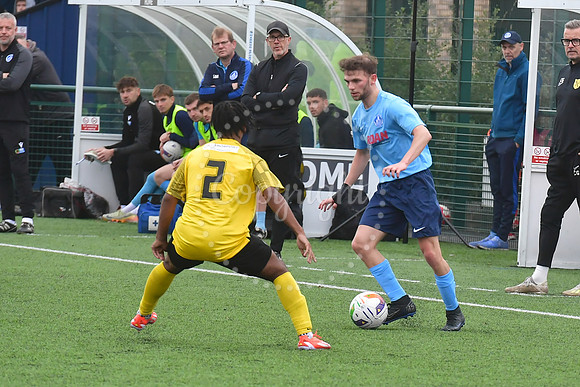 Newark Town  (blue) v Hucknall
