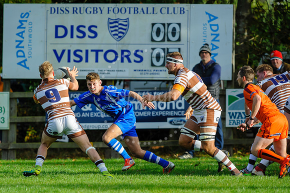 Rugby action from Diss v Southend Saxons in London 1 North.