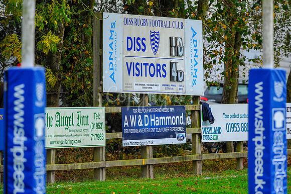 Rugby action from Diss v Southend Saxons in London 1 North.