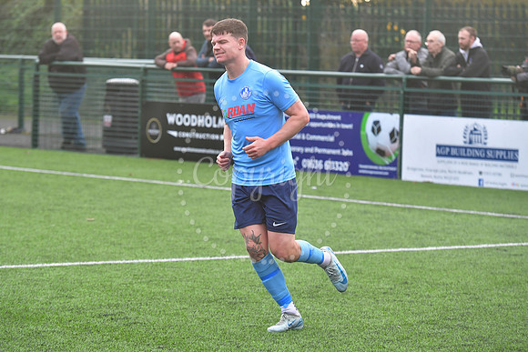 Newark Town  (blue) v Hucknall