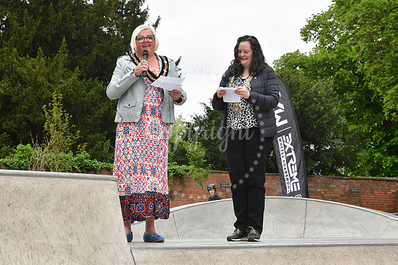 Opeing of Sherwood Avenue play park
