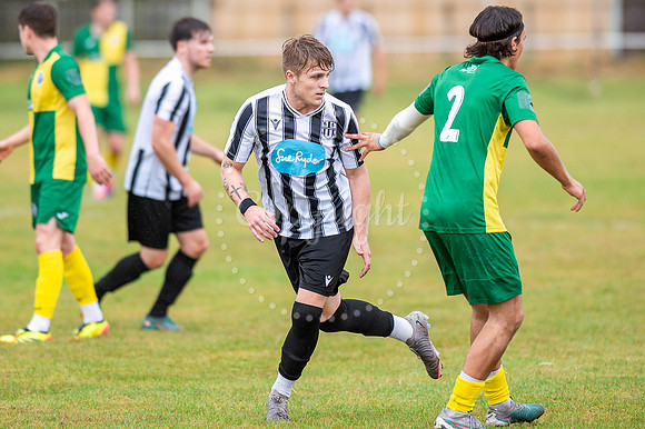 Long Melford v Hullbridge Sports in the FA Vase. Picture by Mark
