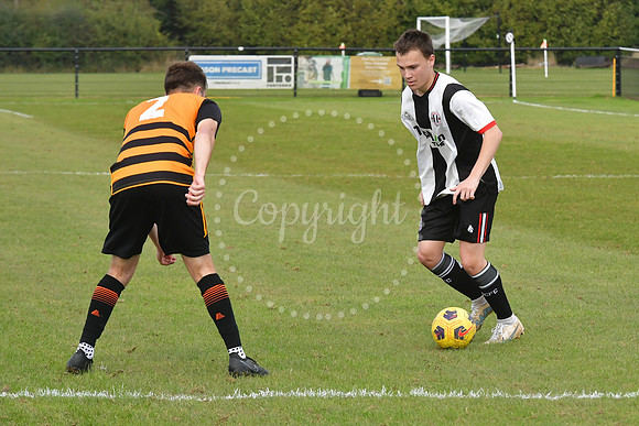 Southwell City Res (B/W) v Collingham (Orange) football action