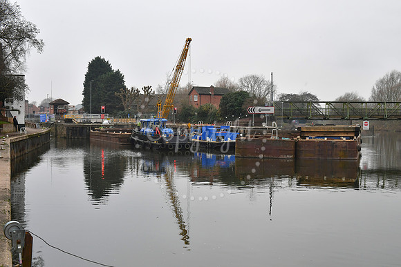 Work to replace lock gates at Newark Town Lock