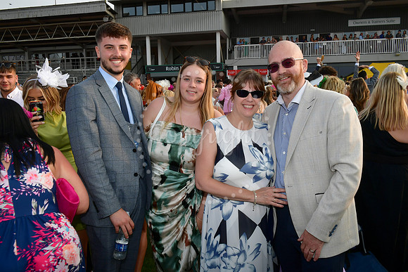 Southwell Racecourse Ladies Day