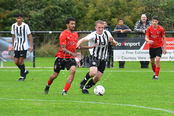 Southwell FC v FCV Grace Dieu football action