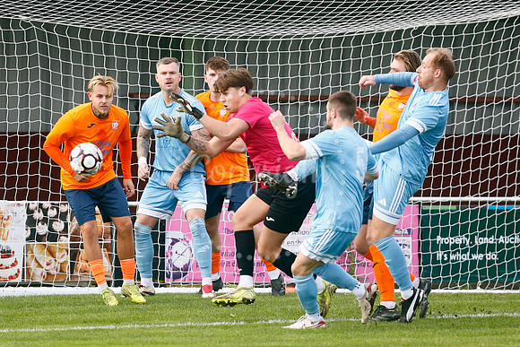 Diss Town v FC Parson Drove