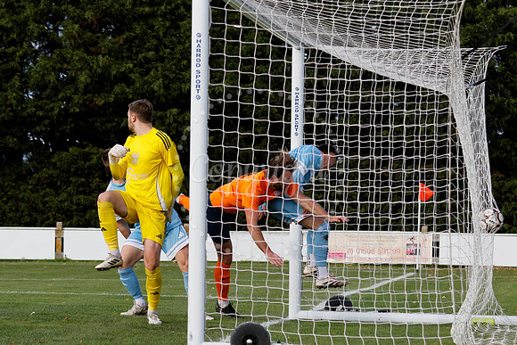 Diss Town v FC Parson Drove