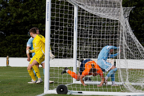 Diss Town v FC Parson Drove