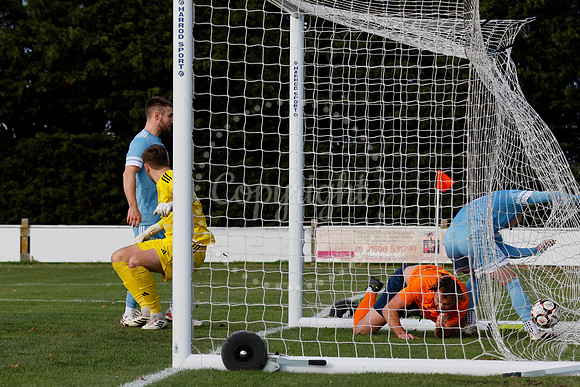 Diss Town v FC Parson Drove