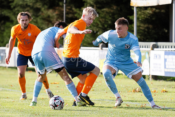 Diss Town v FC Parson Drove