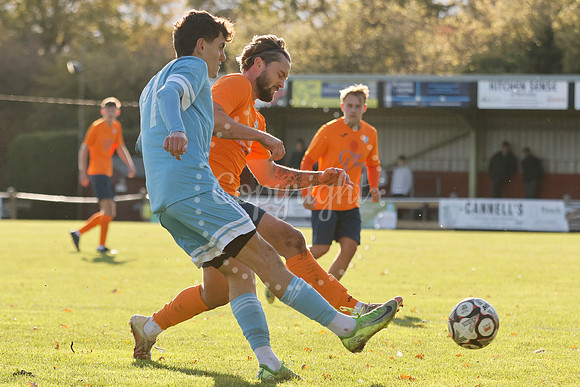 Diss Town v FC Parson Drove