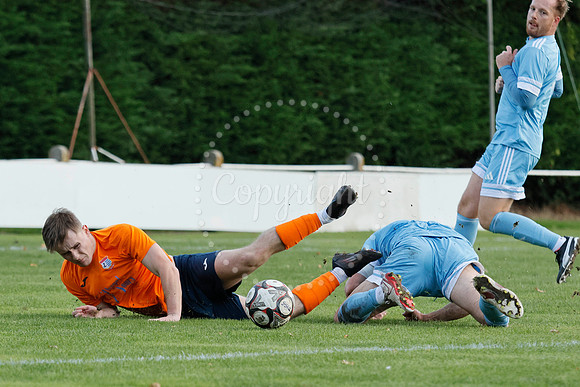 Diss Town v FC Parson Drove