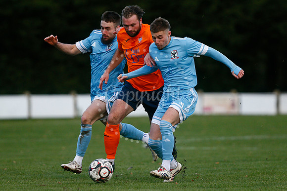 Diss Town v FC Parson Drove