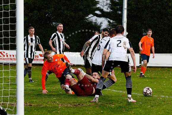 Diss Town v Halesworth