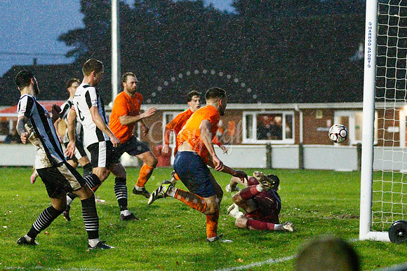 Diss Town v Halesworth