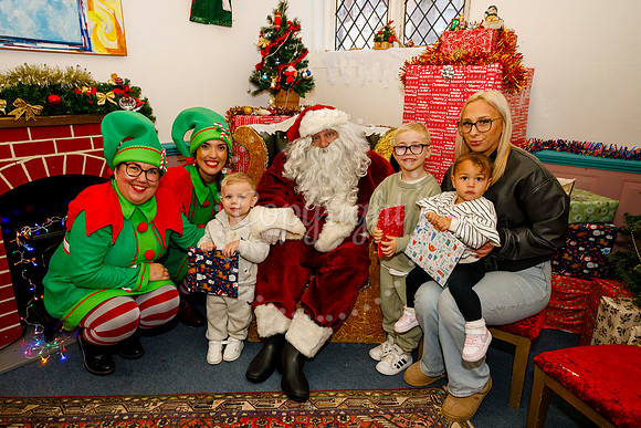 Diss Christmas Lights Switch on