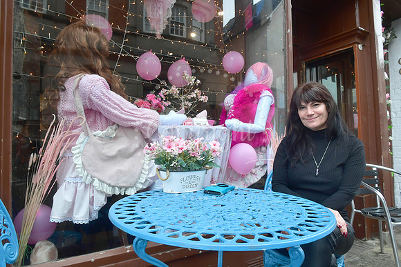 Turn Newark Pink