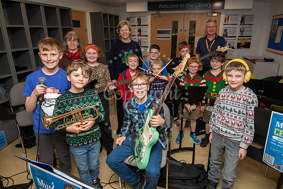 NJ Bottisham Village CollegeAnnual festive Christmas fairPictu