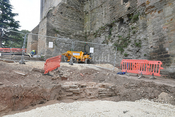 Archaeological dig at Newark Castle