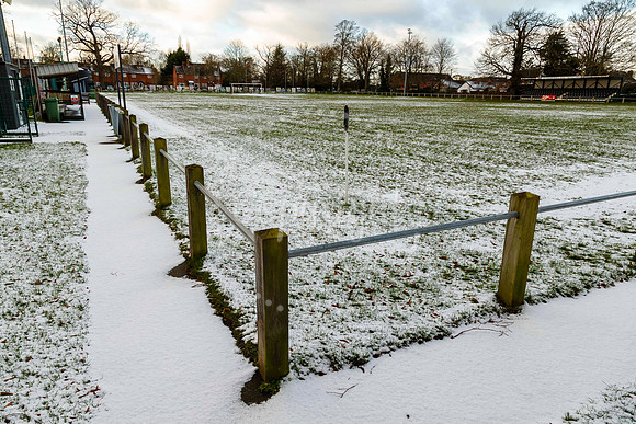 Harleston v Woodbridge match abandoned due to a frozen pitch