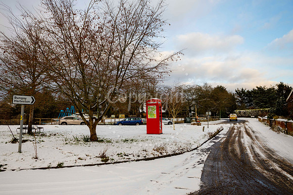 Snowfall in the Norfolk/Suffolk border village of Homersfield
