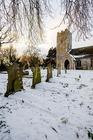 Snowfall in the Norfolk/Suffolk border village of Homersfield