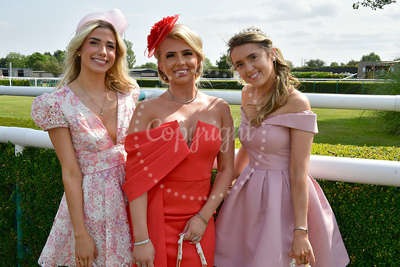 Southwell Racecourse Ladies Day