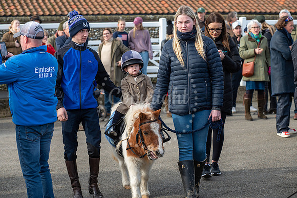 NJ Tattersalls Newmarket Thurlow Hounds meet.Picture by Mark Wes