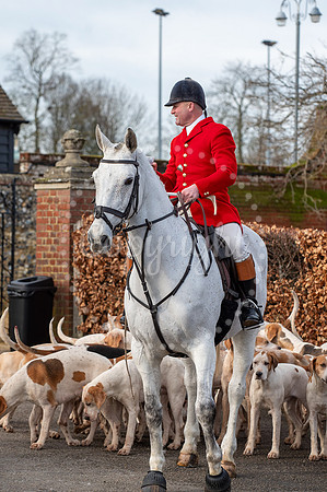 NJ Tattersalls Newmarket Thurlow Hounds meet.Picture by Mark Wes