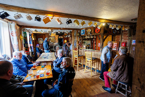 CAMRA Award White Horse pub in Thelnetham