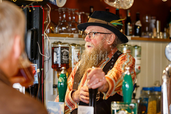 CAMRA Award White Horse pub in Thelnetham