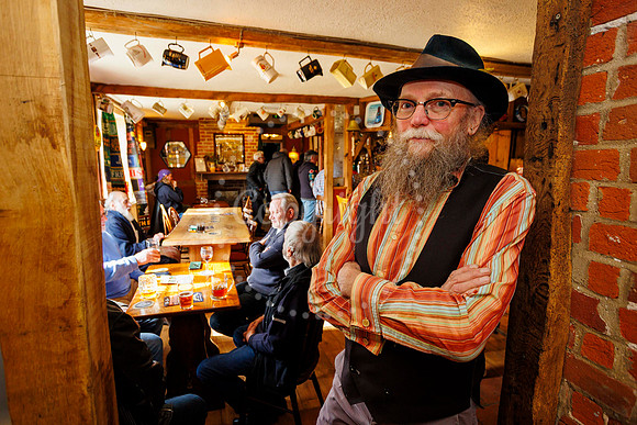 CAMRA Award White Horse pub in Thelnetham