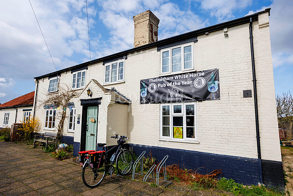 CAMRA Award White Horse pub in Thelnetham
