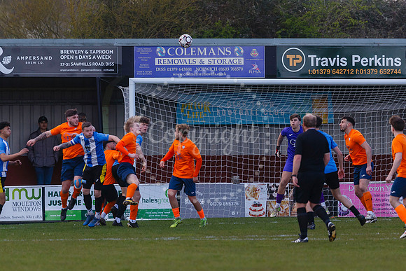 Diss Town v Holbeach