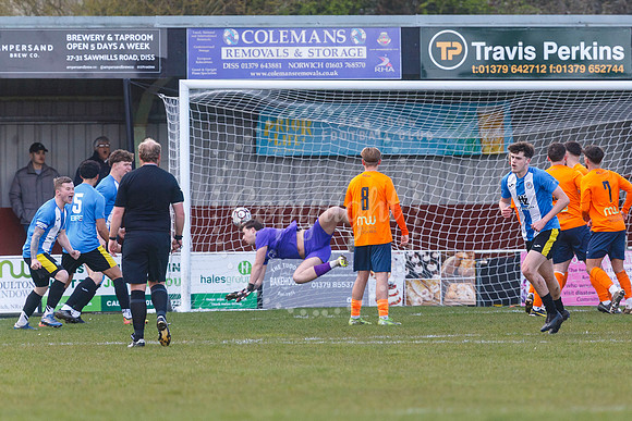 Diss Town v Holbeach