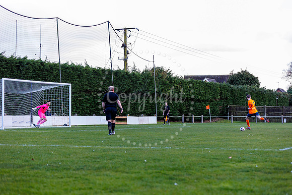 Diss Town v Holbeach