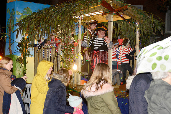 FN CARNIVAL19 121019