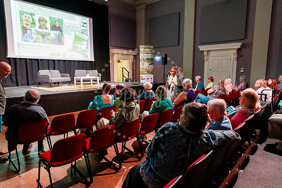 DissCover literary festival