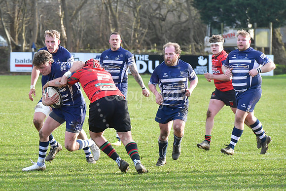 Newark 1st XV v Dronsfield rugby action