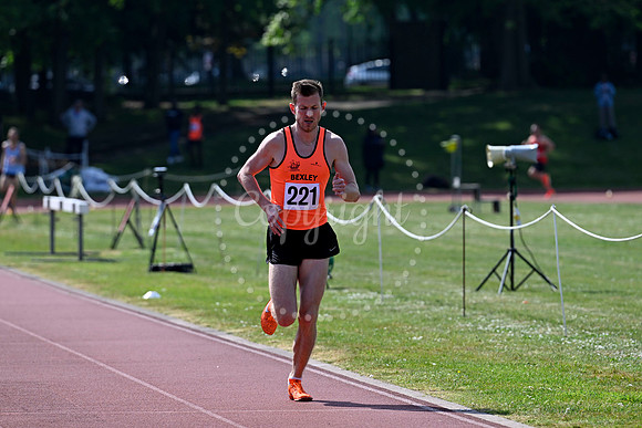 SP TRACKFIELD26 090526