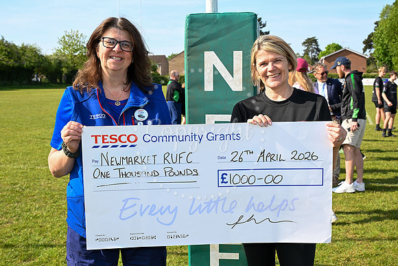 NJ Newmarket Rugby Club, Scaltback, Elizabeth AvenueCheque pres