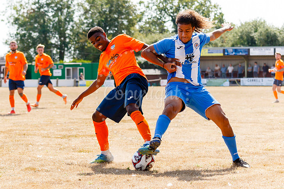 Diss Town v Holbeach United