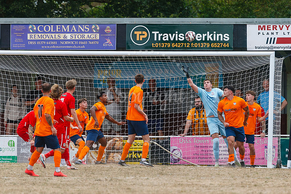 Diss Town v Stowmarket Town