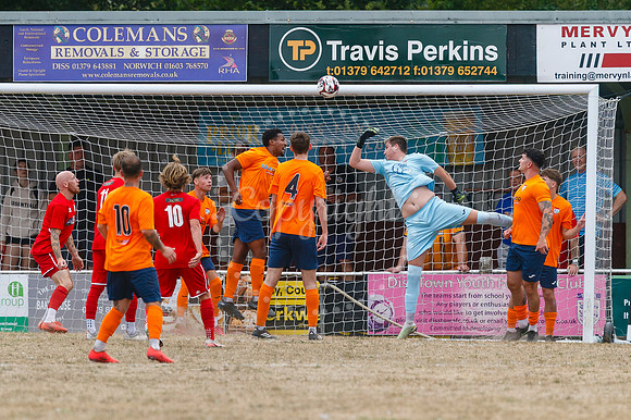 Diss Town v Stowmarket Town