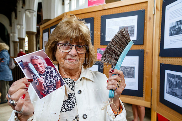 Brushes, Bobbins & Banter