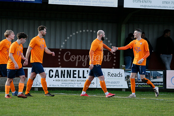 Diss Town v Pinchbeck United