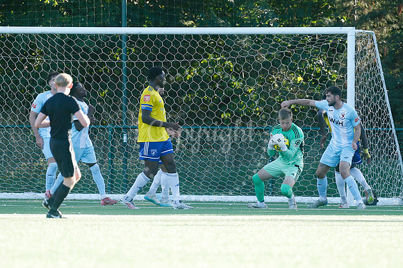 Newmarket Town v Leighton Town