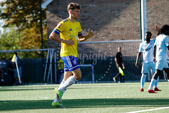 Newmarket Town v Leighton Town