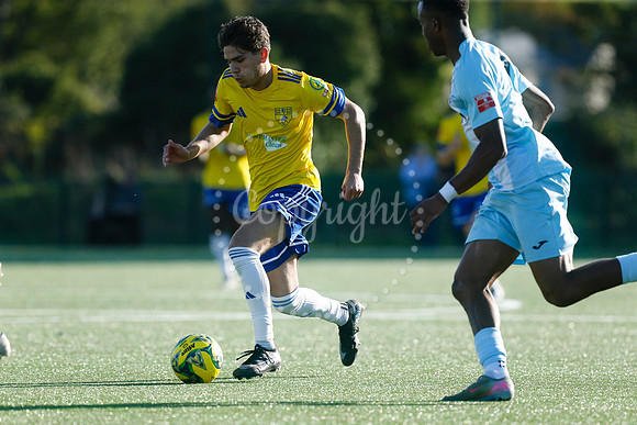 Newmarket Town v Leighton Town